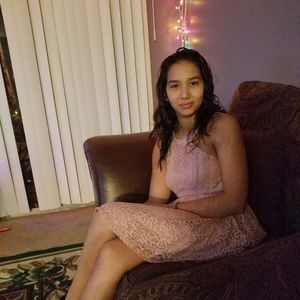 Meet your Posher, Estelita